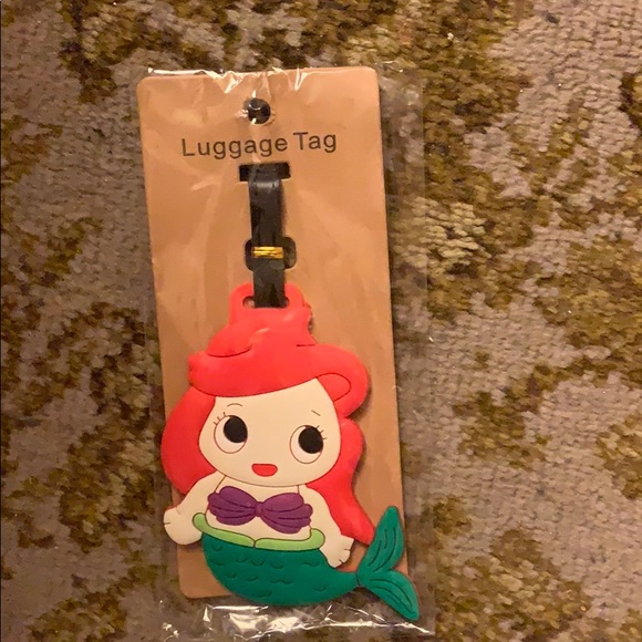Hot Topic Accessories - Little mermaid luggage tag